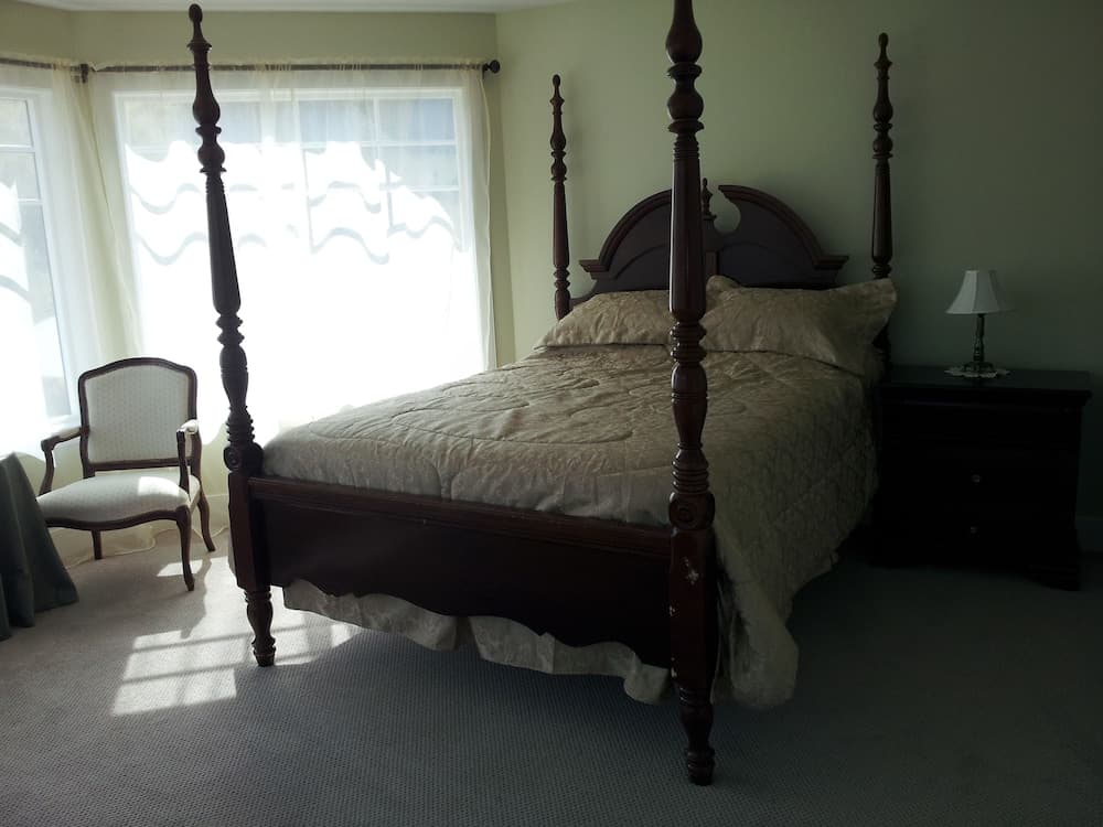Harvelle House Bed & Breakfast photo 4