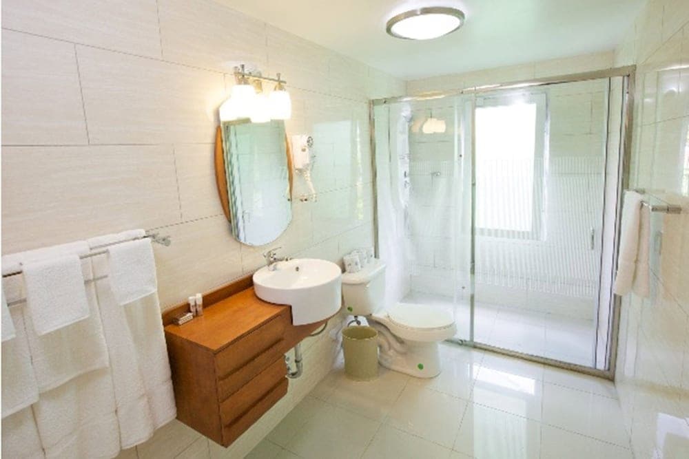 Simpson Bay Suites photo 2