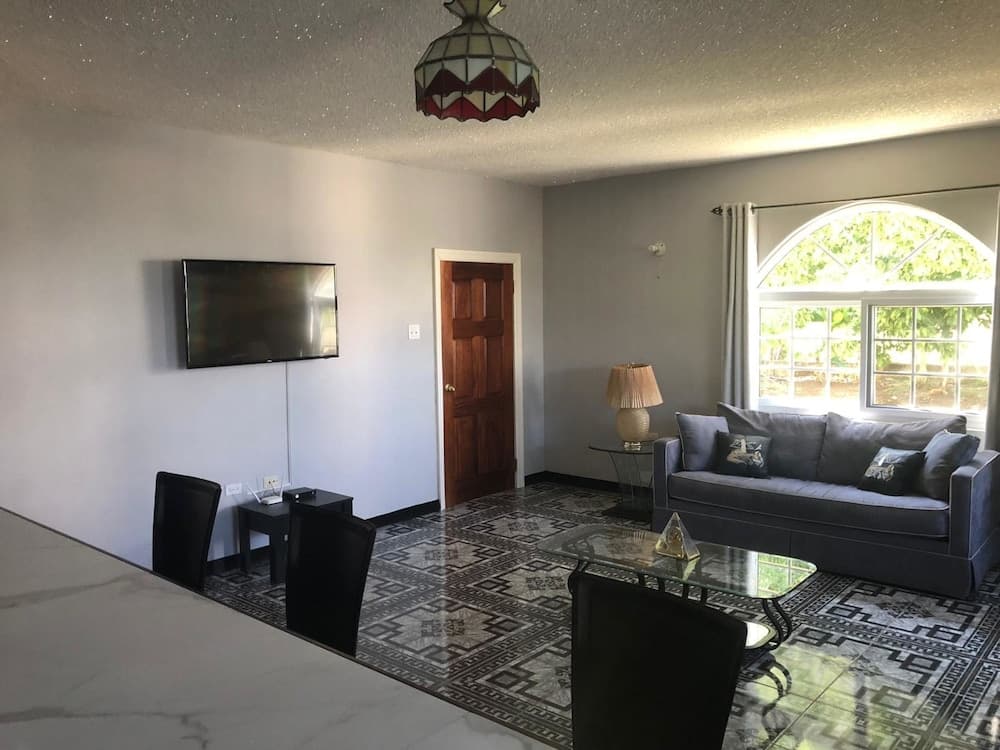 Retreat Comfortable Apartments photo 3