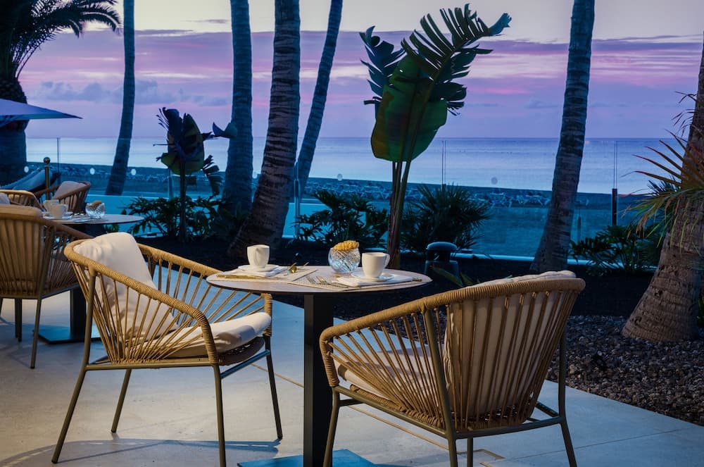 Plus Fariones Suite Hotel photo 9