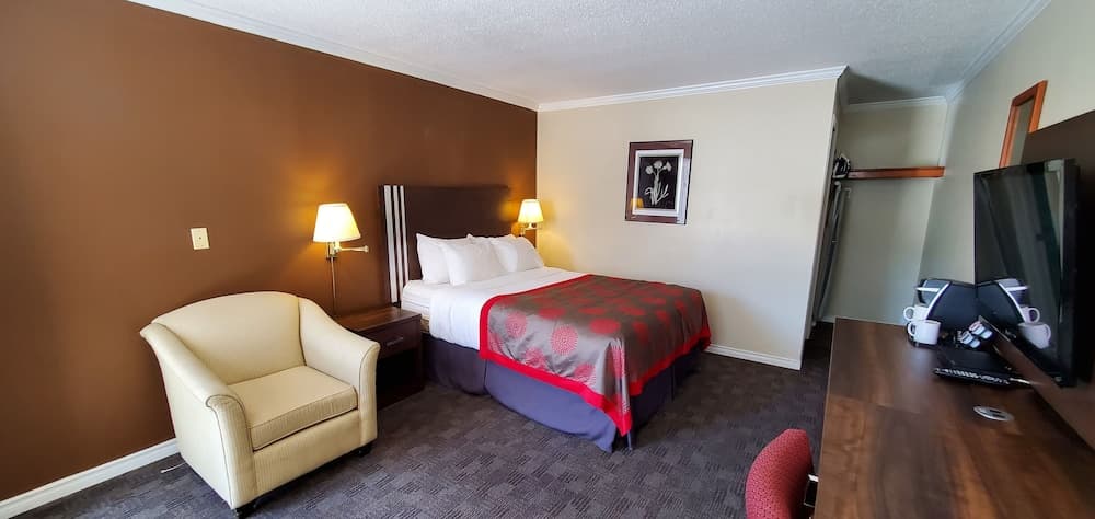 Grand Forks Inn photo 5