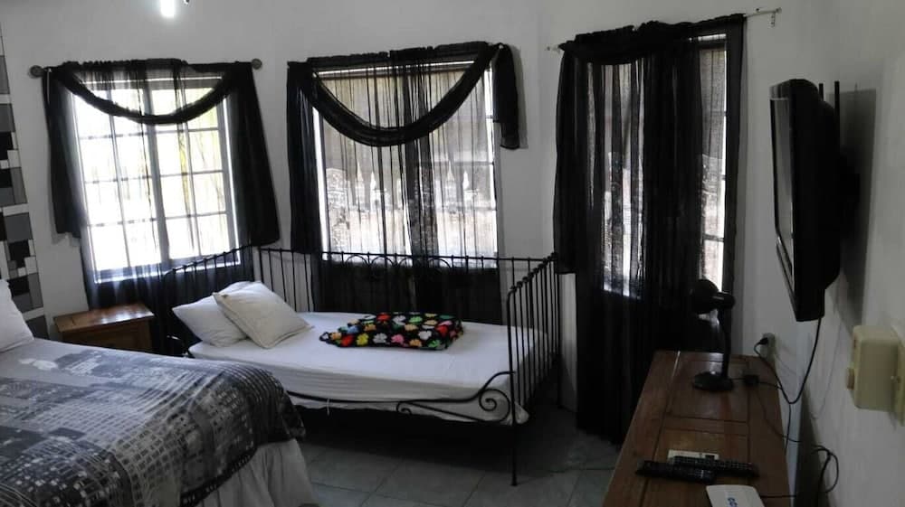 Little Savoy Guest House photo 3