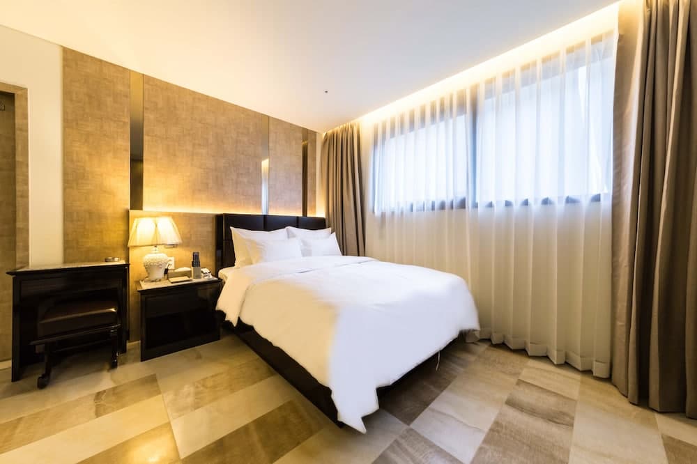 Guri Galmae Indi Present Hotel photo 9