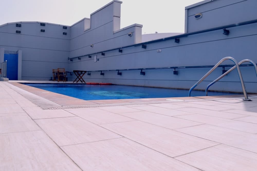Milestone Hotel Apartment photo 5