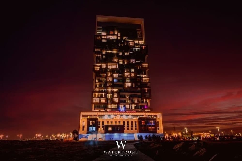 WATERFRONT HOTEL  APARTMENT