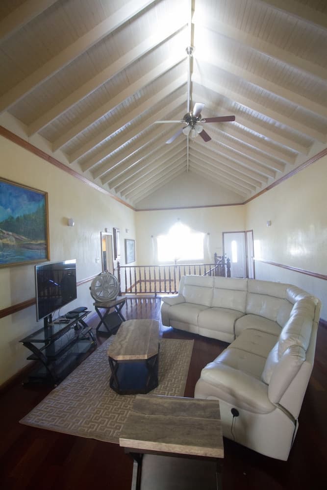 Steel Love Villa photo 7