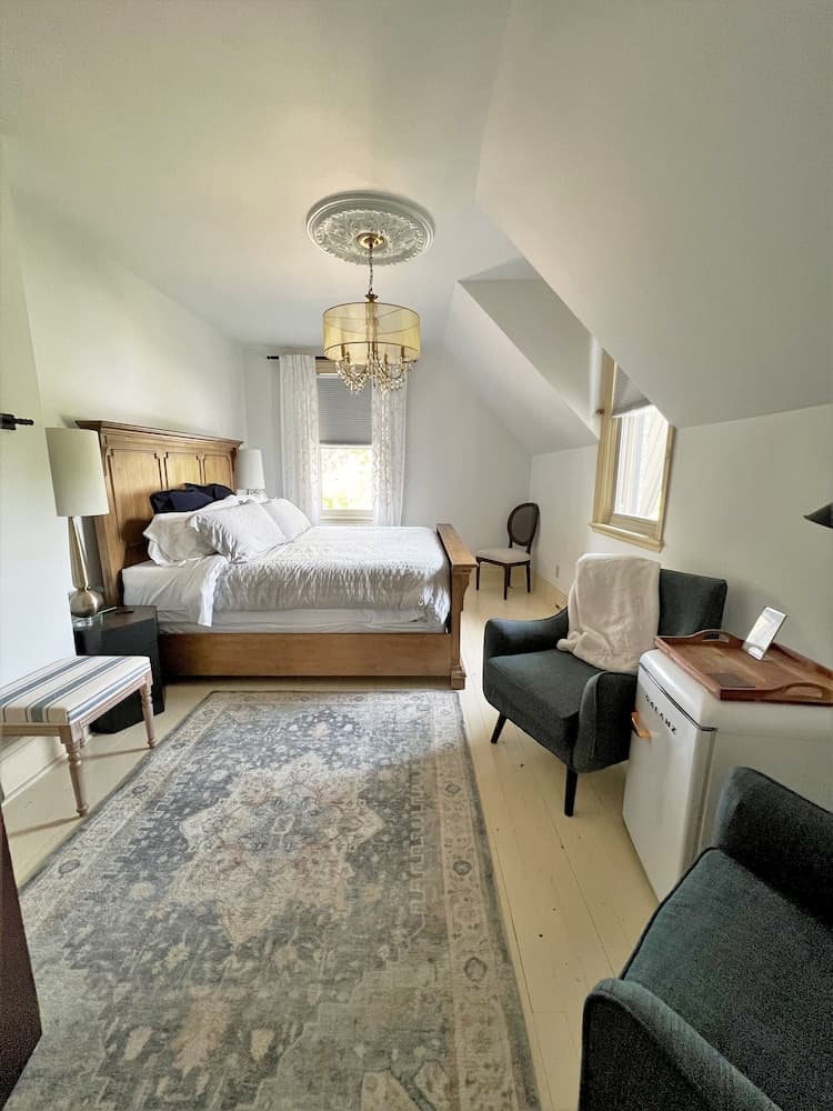The Saucy Willow Inn and Cottages photo 9
