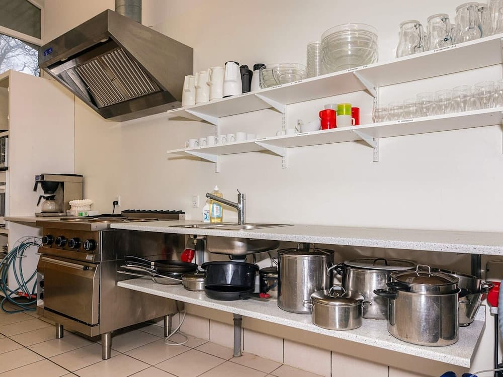 Holiday Home With Shared Bathroom, Kitchen photo 9