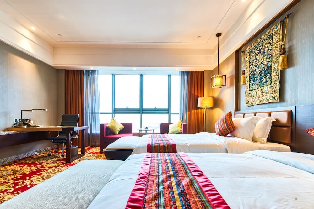 Huayu Landmark Hotel photo 3