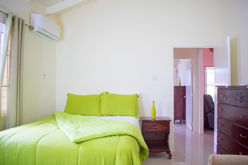 Ocho Rios Getaway Villa at Draxhall photo 5