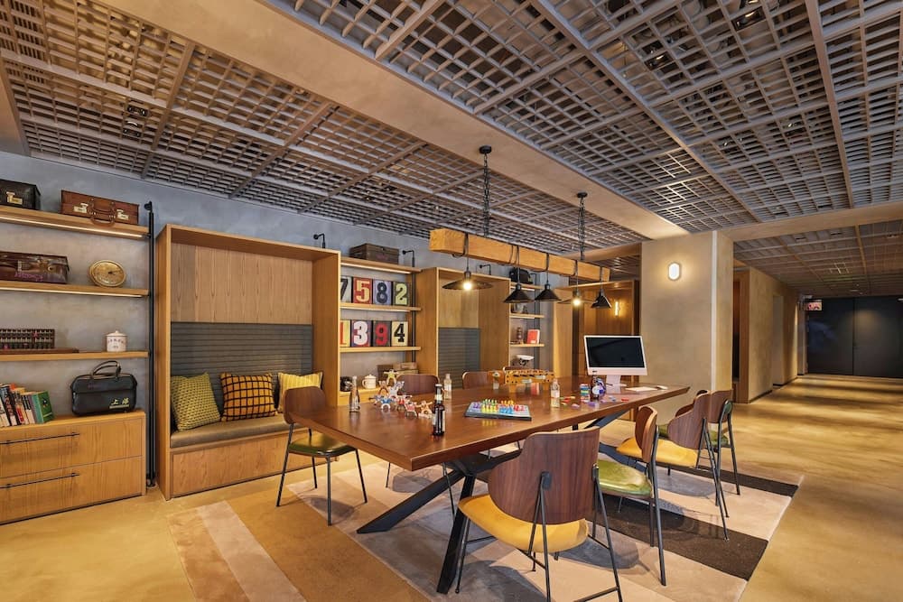 Moxy Shanghai Putuo photo 9