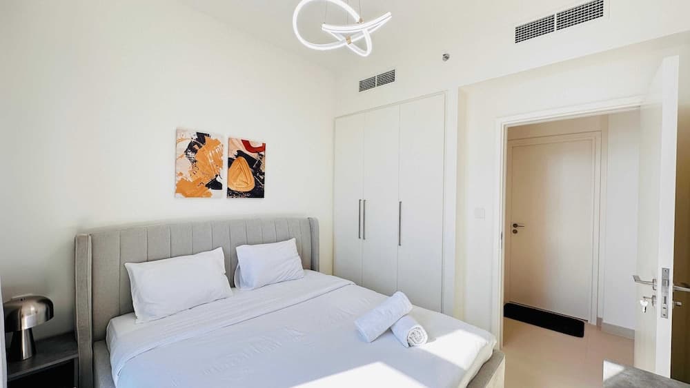 OYO HOME 1350 Premium 1-bed Apt Burj Crown photo 3
