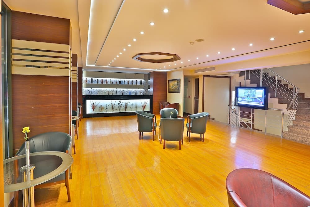 Grand Madrid Hotel photo 7