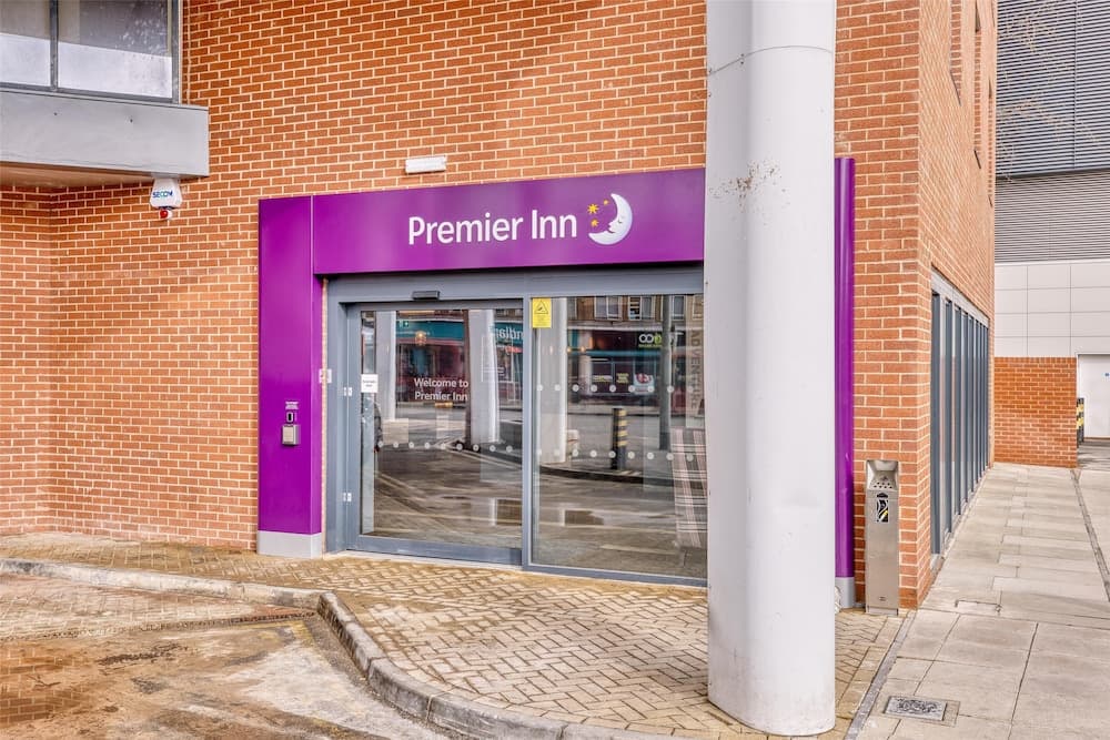 Premier Inn London Uxbridge Town Centre photo 3