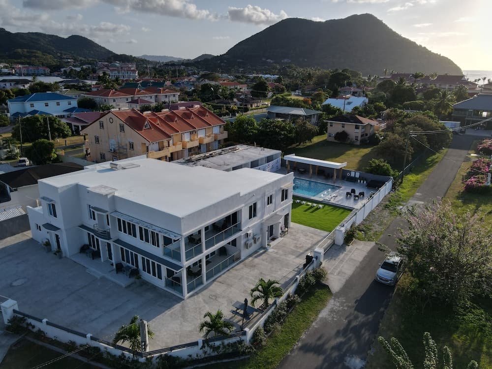 Luxury 5BD Loft in Prime Location