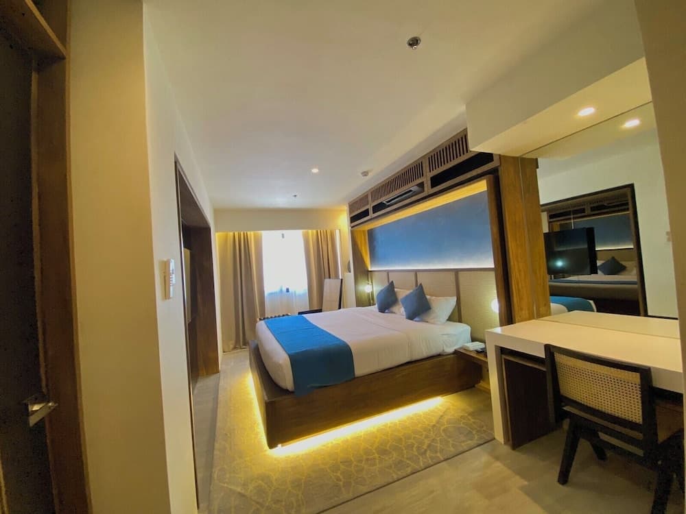 ELIJAH HOTEL photo 2
