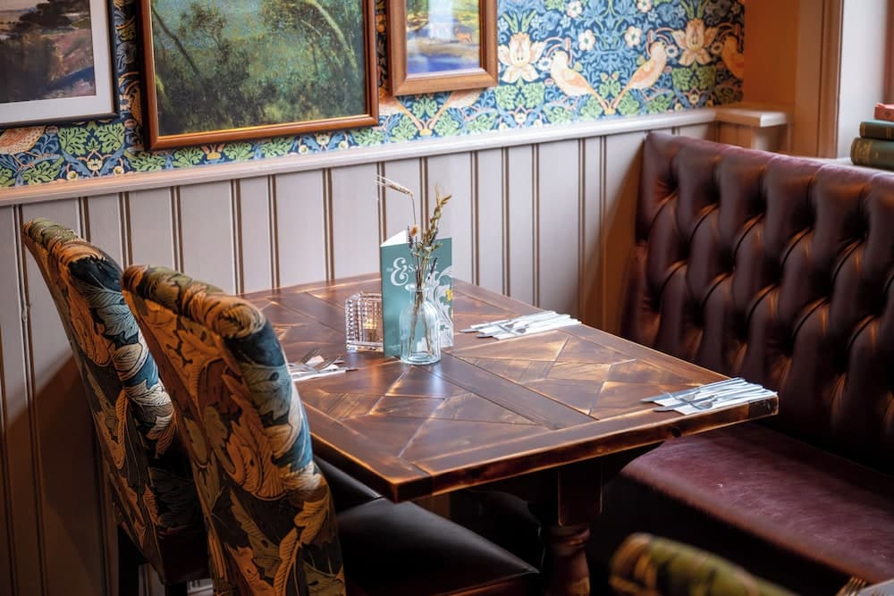 Wheatsheaf Hotel - Virginia Water by Chef and Brewer Collection photo 2