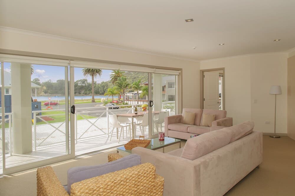 Crowsnest Apartments photo 2