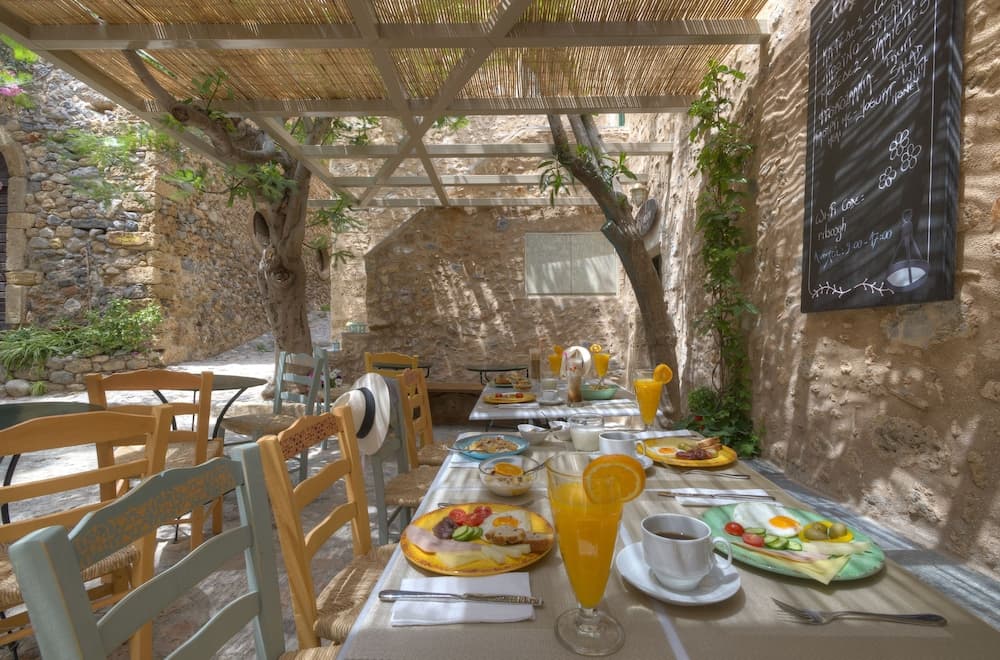 Ritsos Guesthouse photo 8