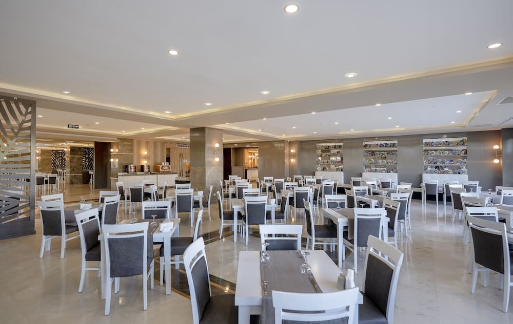 L'Oceanica Beach Resort Hotel - All Inclusive photo 6