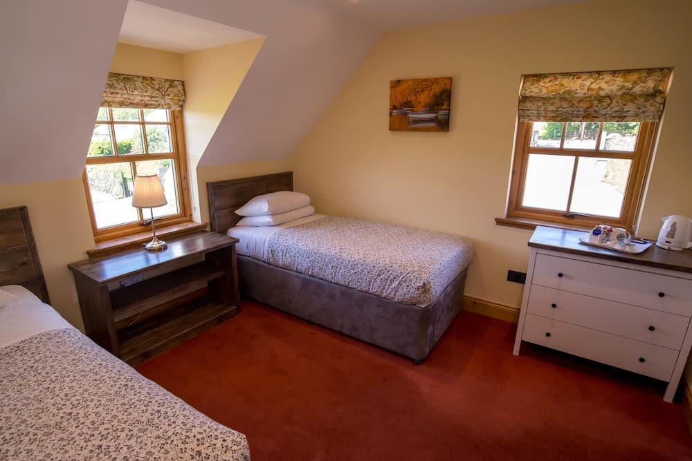 The Oak Tree Inn photo 5