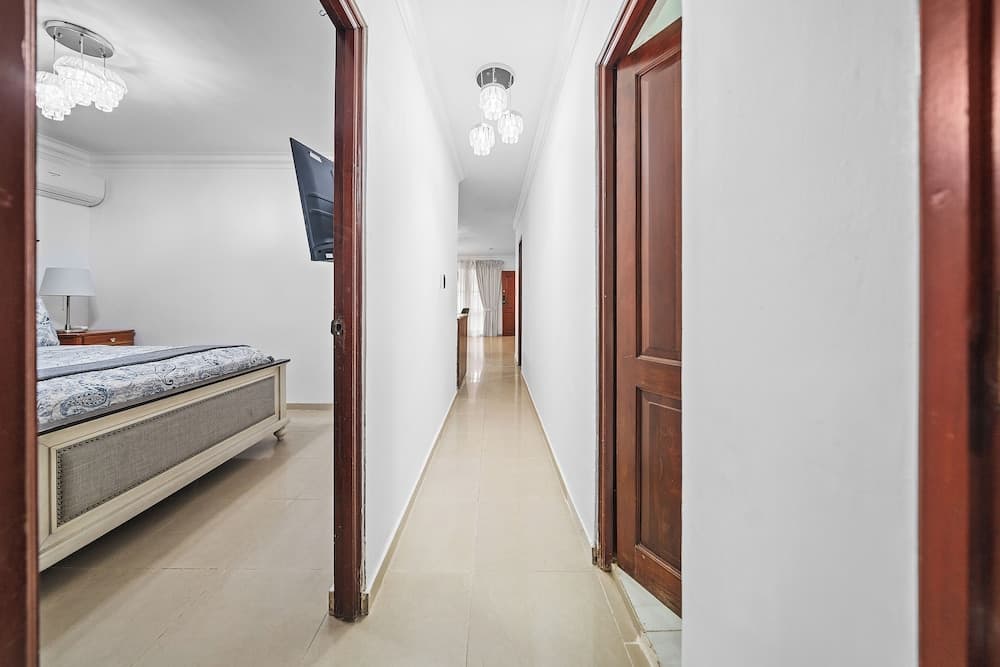 COZY ELEGANT 2BR SPACE photo 5