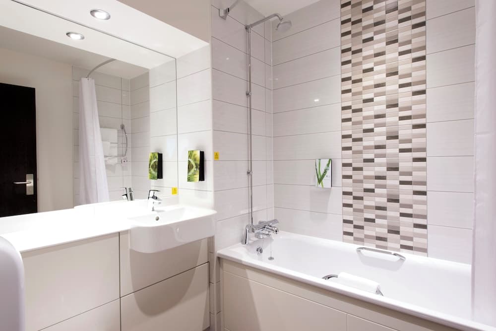 Premier Inn Leeds Headingley photo 6