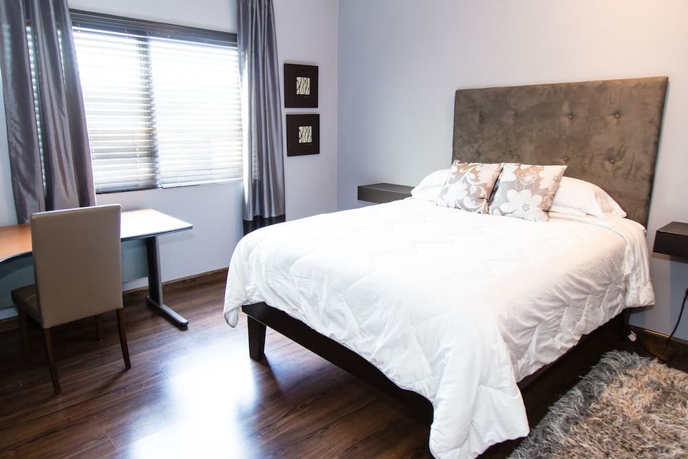 New Kingston Apartment at The Palms photo 2