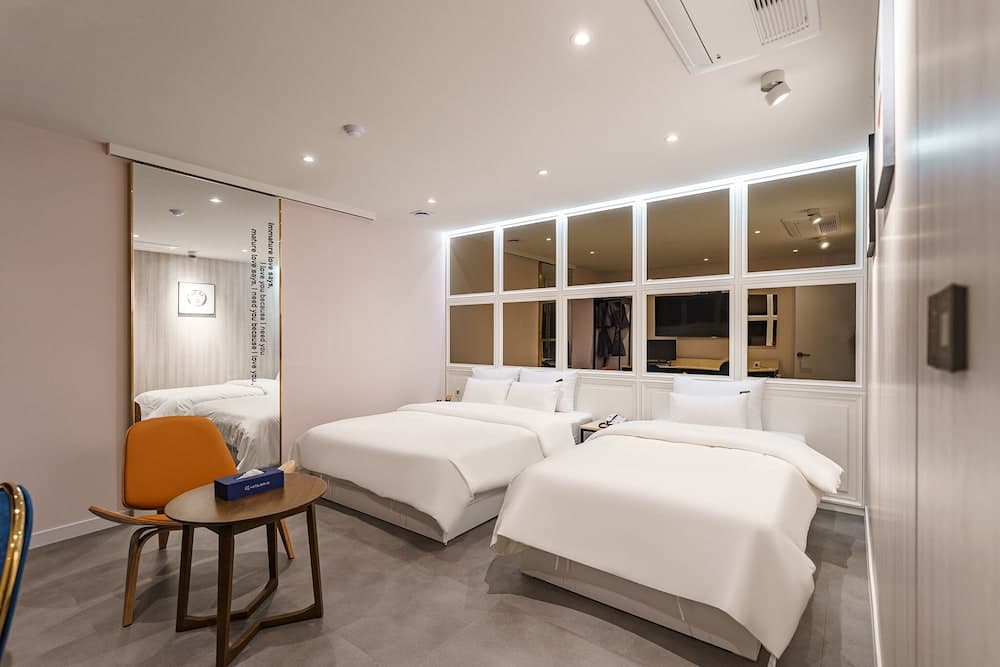 Hotel Millennium photo 2