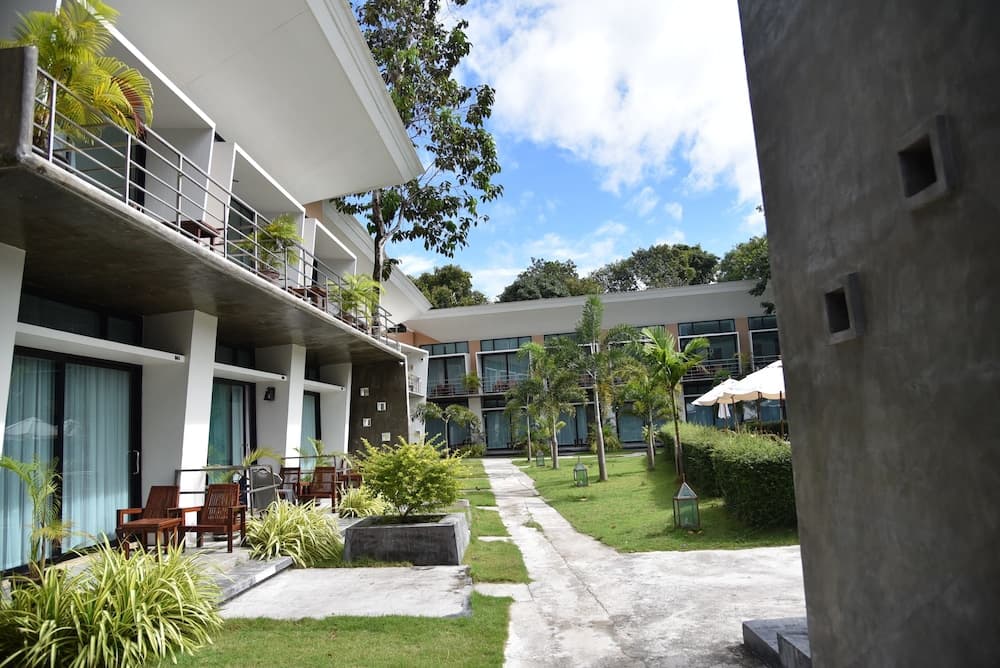 Bundhaya Resort Koh Lipe photo 2