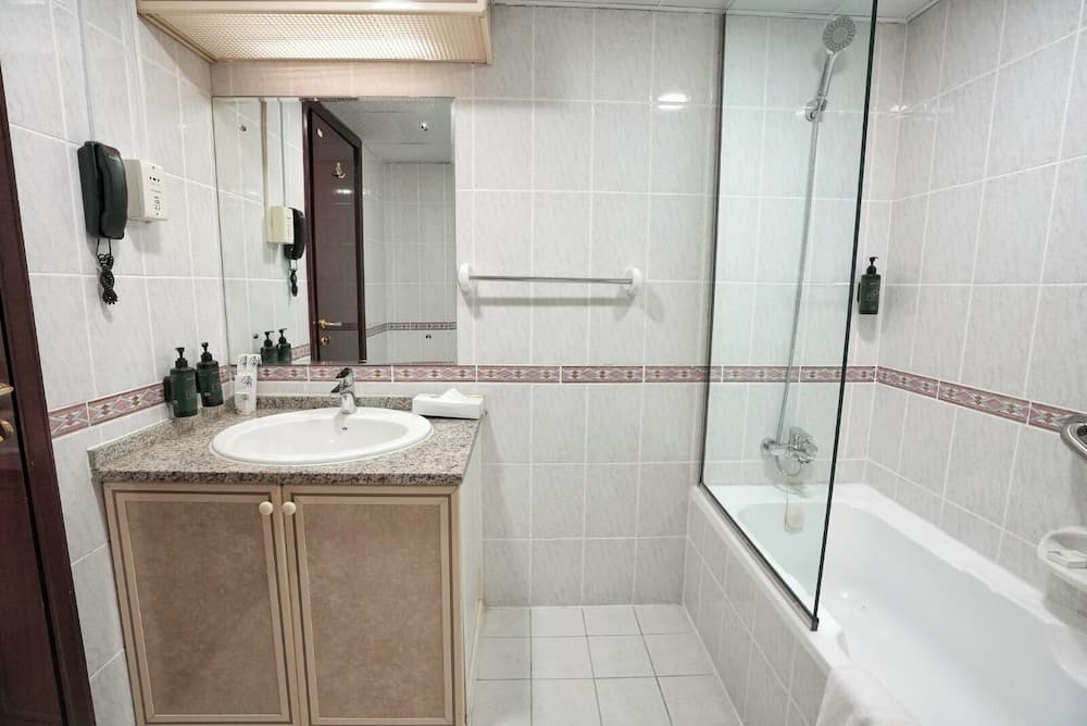 Manchester Plaza Hotel photo 3