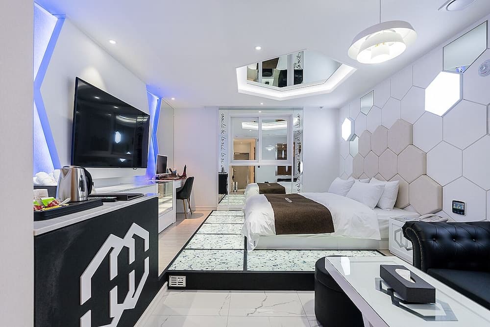 hotel room