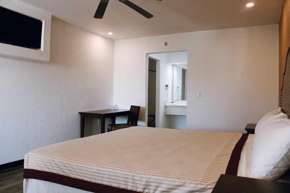 Estancia Inn photo 8