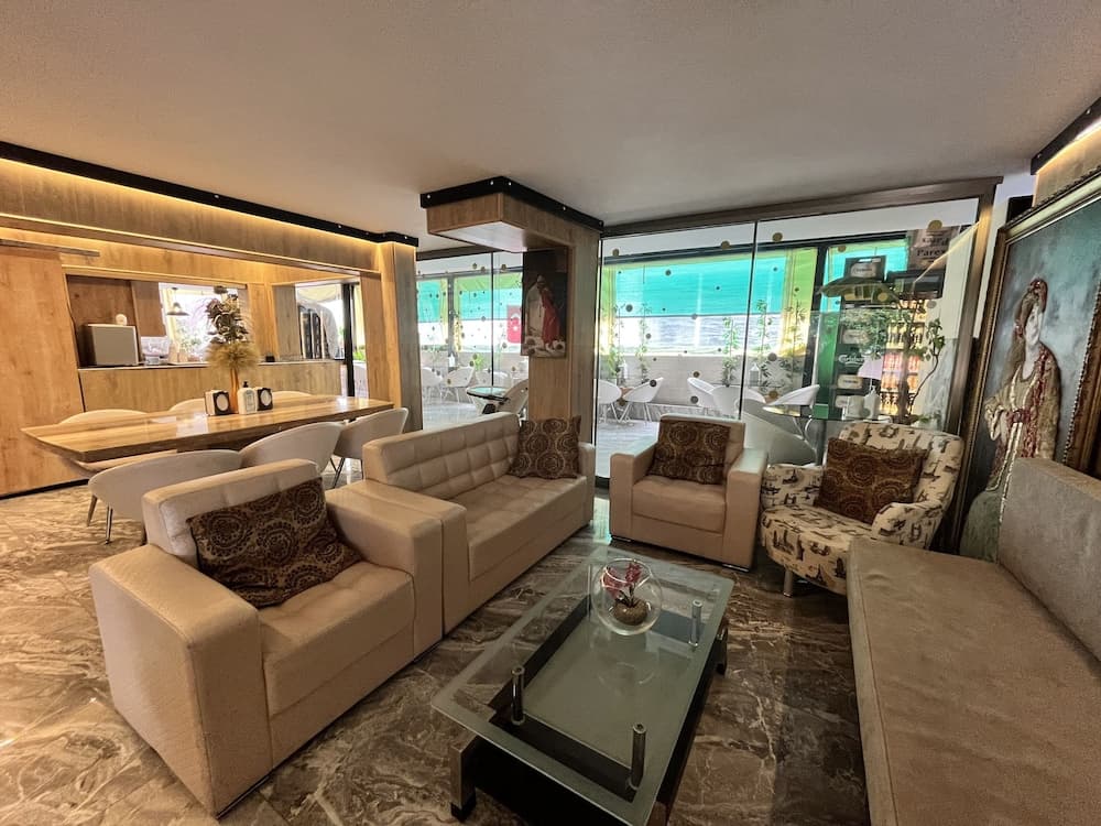lounge