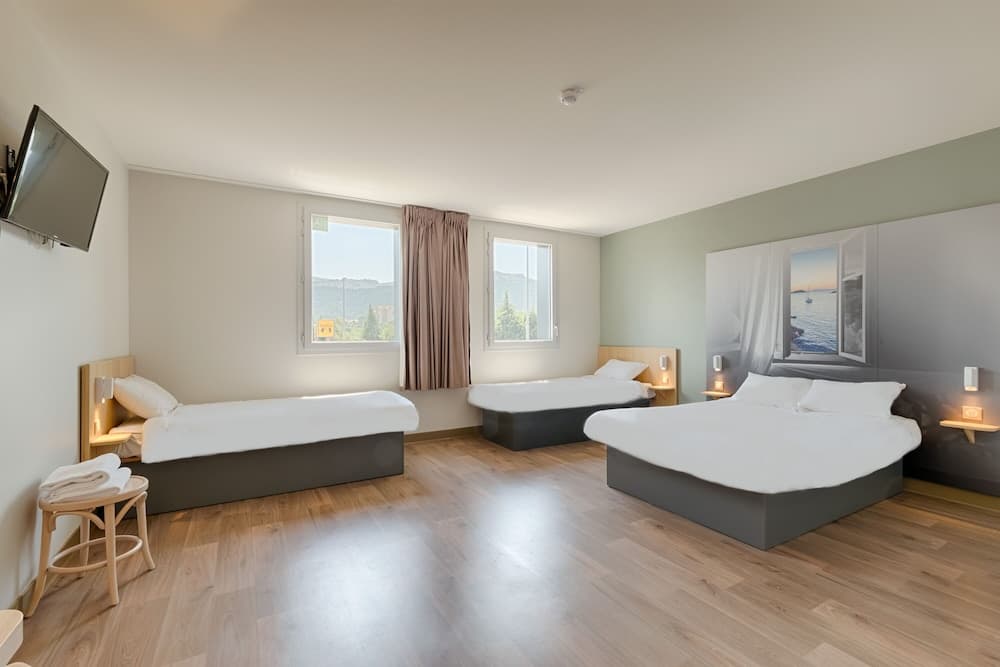 B&B HOTEL Marseille Aéroport Saint-Victoret photo 5