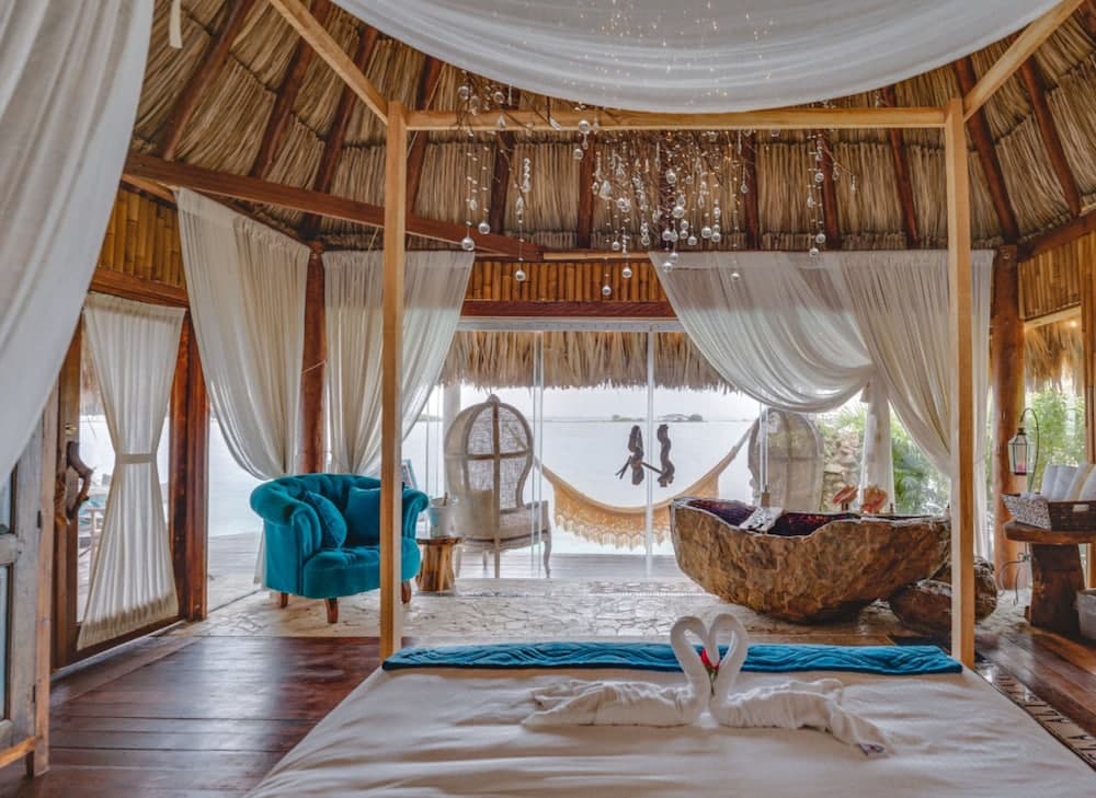 Overwater villa with pool Aruba photo 5