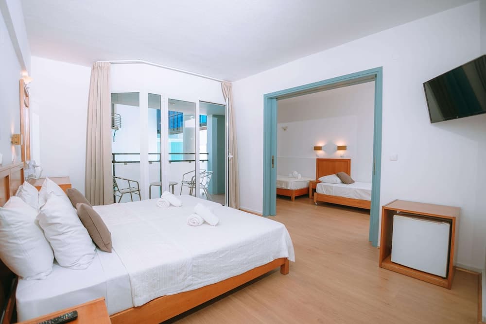 Santa Marina Unique Hotel photo 4