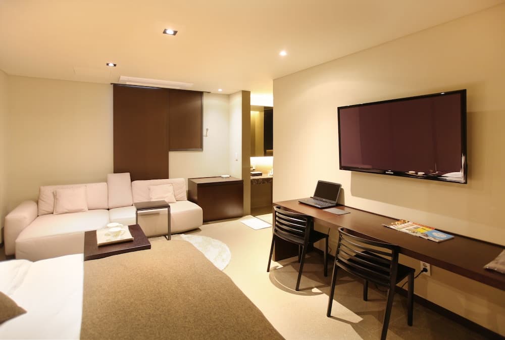 Vine Hotel photo 7
