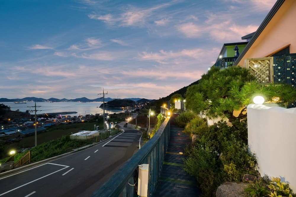13 Ohoo Pension photo 3