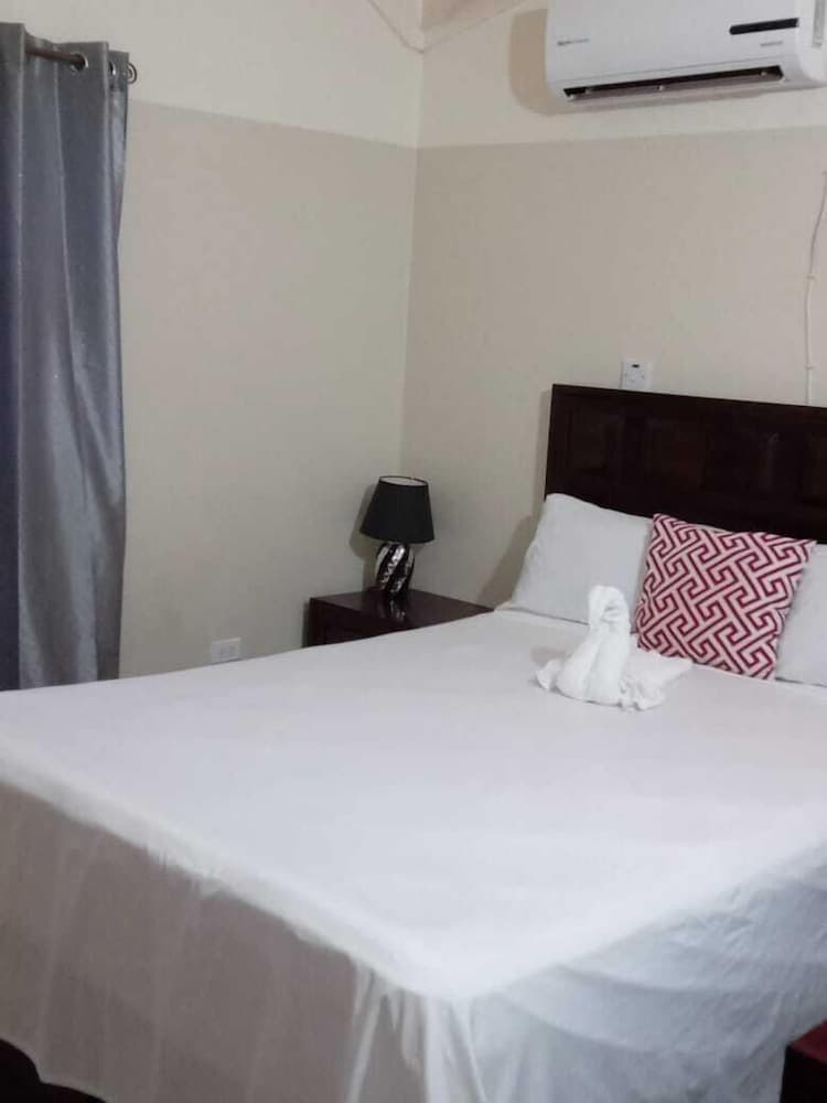 Paradise Escape Drax Hall Ocho Rios photo 3