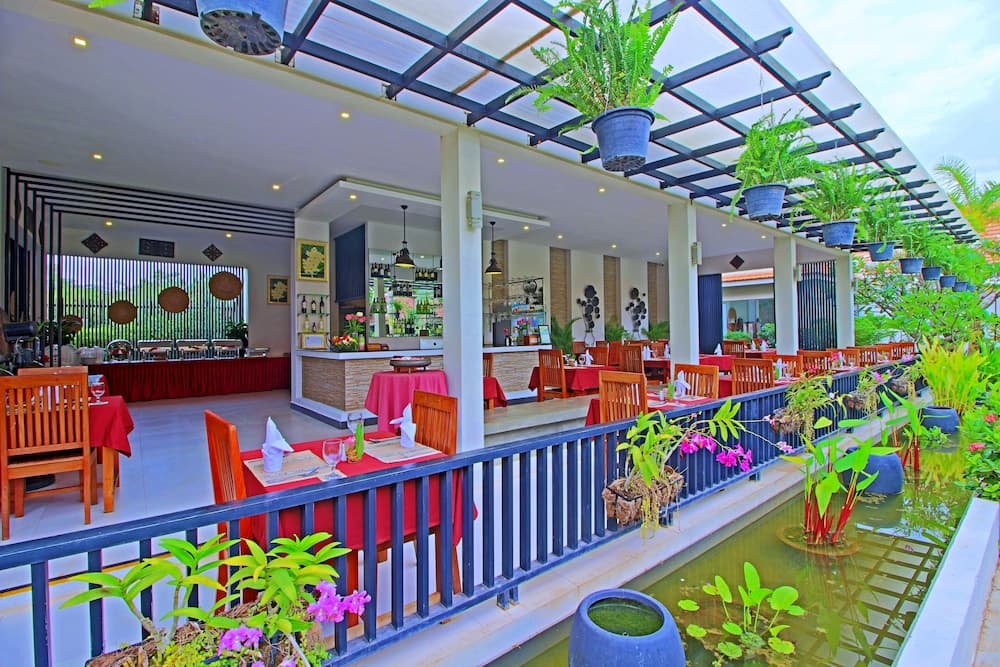 New Riverside Hotel photo 3