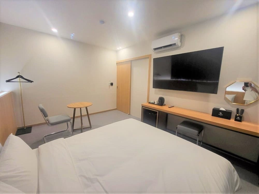 Hotel Leo photo 3