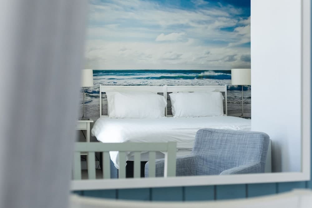 Oceanside photo 8