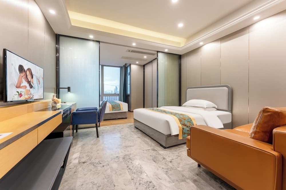 JunHome International Apartment photo 7