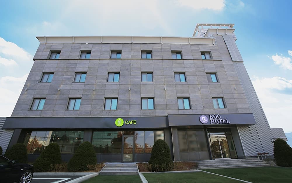 Boo Hotel photo 3
