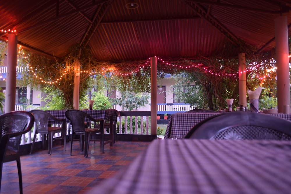 Chitwan Village Resort photo 2
