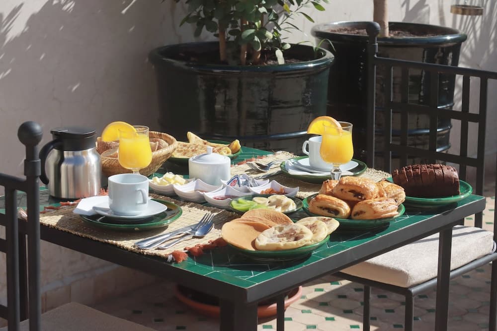 Riad Valentine photo 7