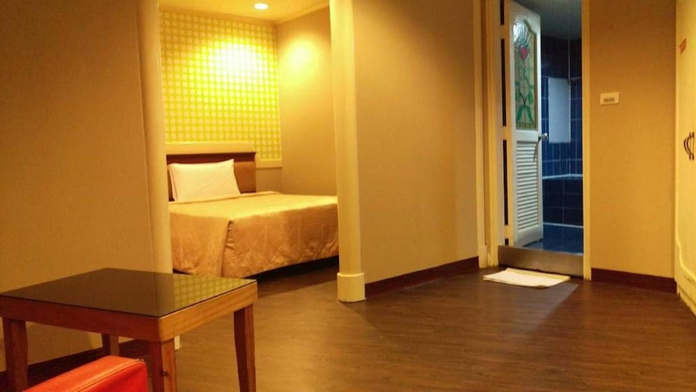 Center Hotel photo 6