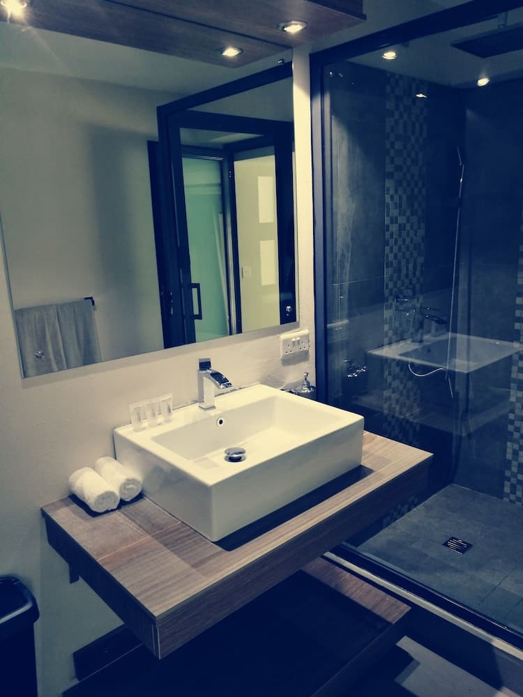 Valmarin Seafront Apartments photo 5