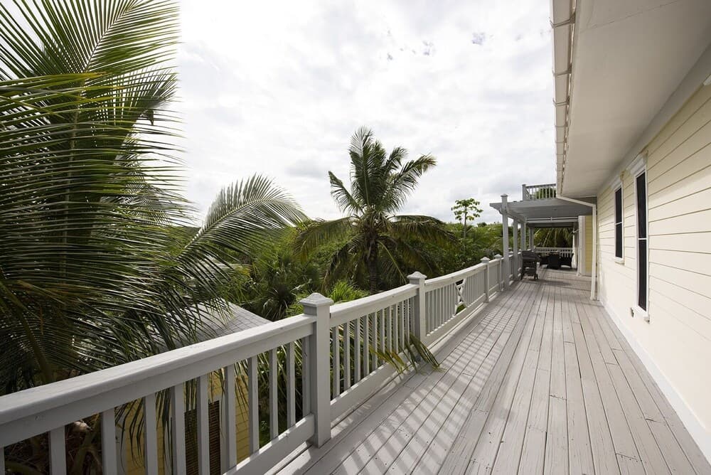 Salty Dolphin 4 Bedroom Home photo 7